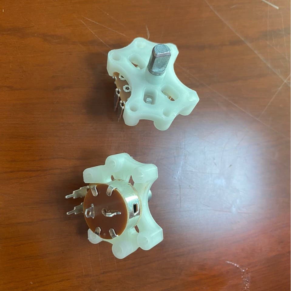 Factory direct sales of dimmable, temperature-adjustable electric heater control boards with potentiometers and switches.
