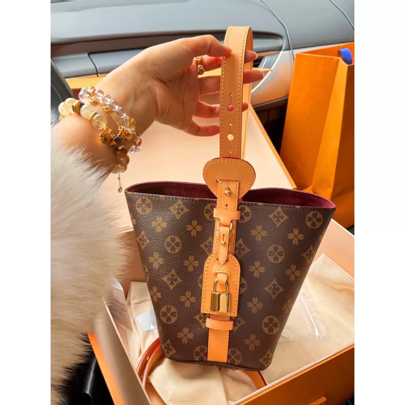 Genuine with logo 1 bucket v2025 new chip all in genuine leather women's shoulder crossbody handbag printed
