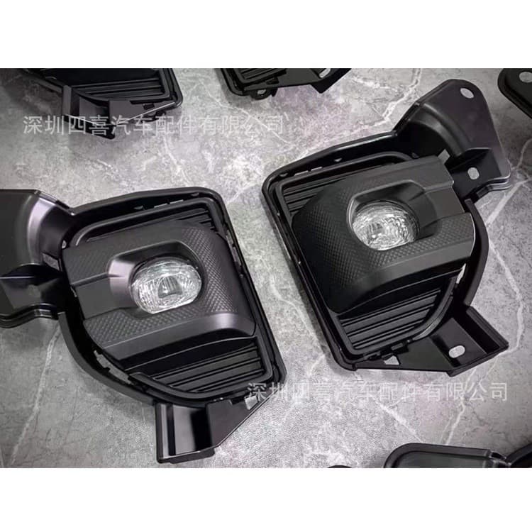 Suitable for Toyota Hiace hiace200 series 7 type 2022 LED fog lights