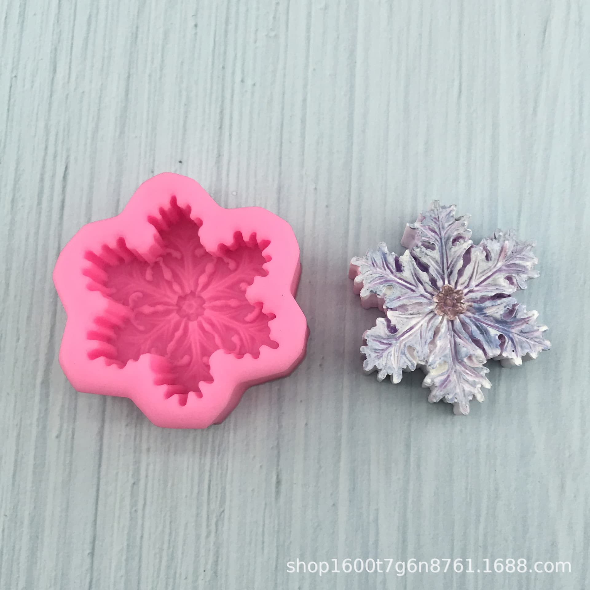 New Silicone Mold Snowflake Handmade Soap Candle Mold Christmas Chocolate Baking DIY Cake Mold