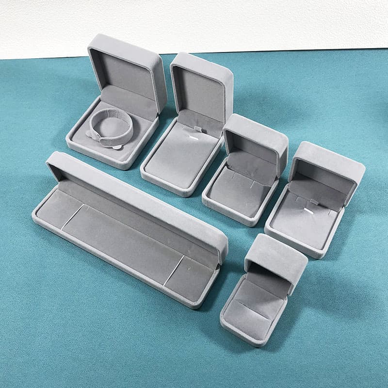 Light gray rounded velvet jewelry box fashion jewelry box ring box earring box necklace box pendant box bracelet box