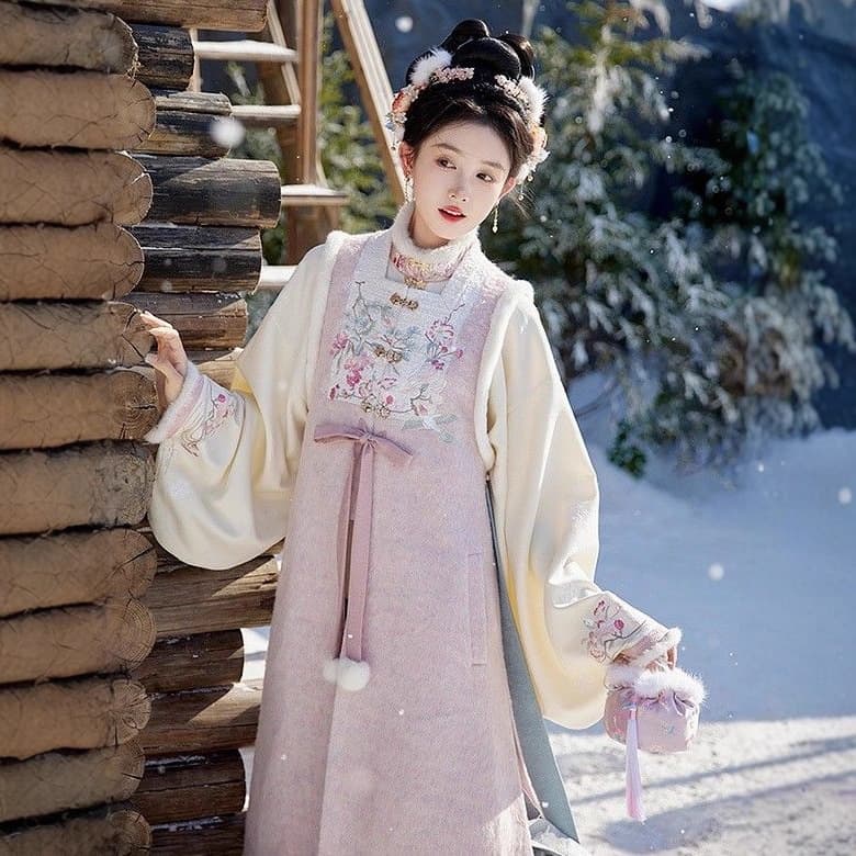 New winter Hanfu three-piece suit, vest, horse skirt, autumn and winter suit, original improved Chinese-style Ming-style Hanfu