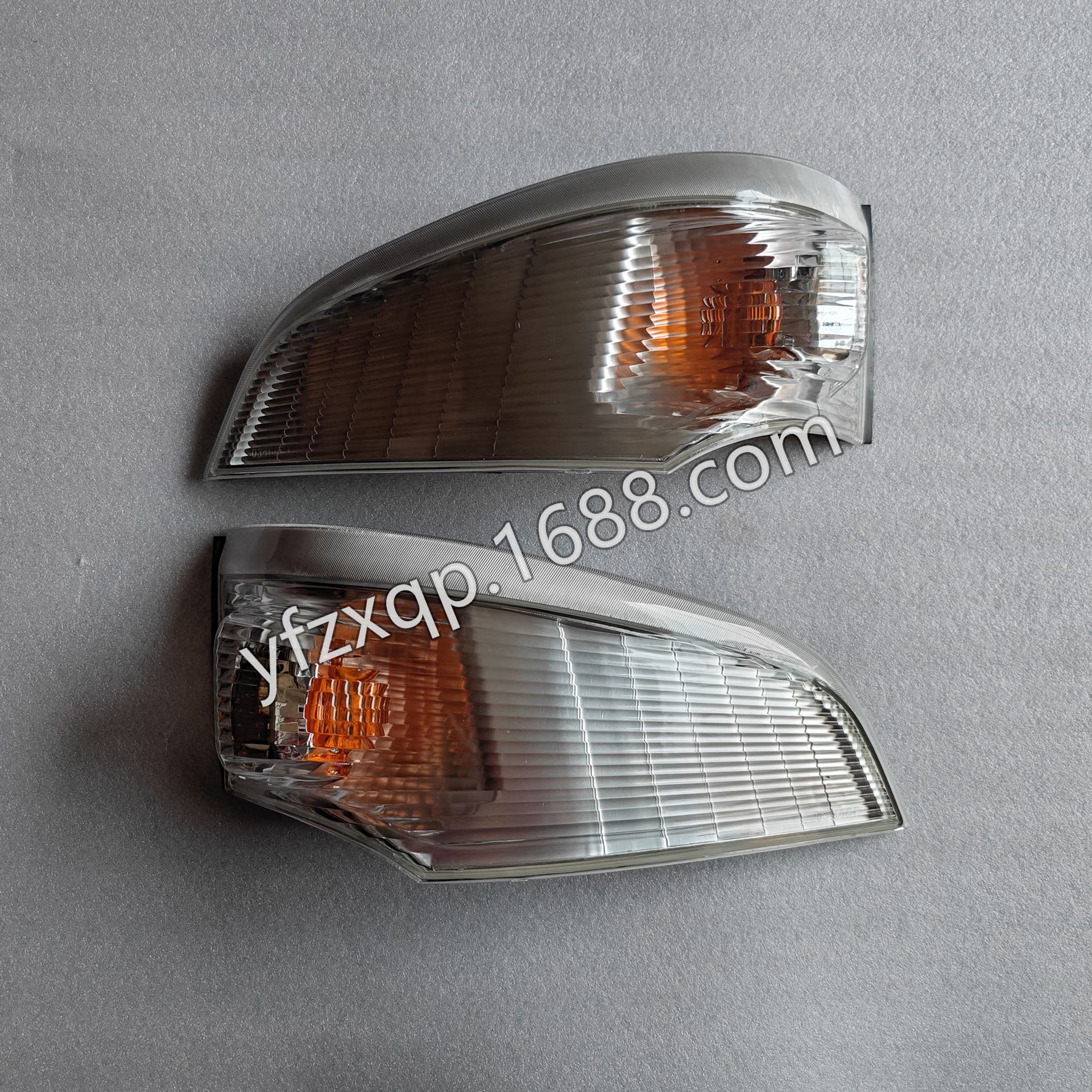 Compatible with Mitsubishi Canter Cab Front Turn Signal Light, Eyebrow Light, Signal Light - Canter MITSUBISHI Parts