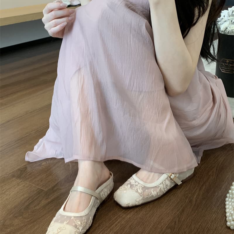 New Chinese style Baotou half slippers for women to wear outside 2025 new summer embroidered lace mesh sandals for women