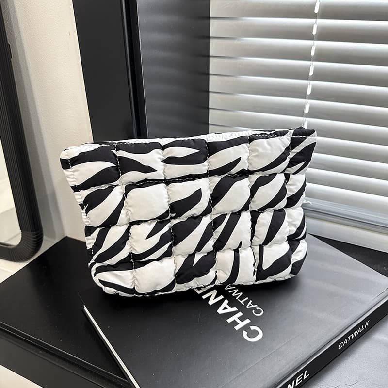 2025 New Cloud Bag Quilted Pleated Puffer Cotton Bag Handbag Shoulder Crossbody Bag Leopard Print Storage Bag