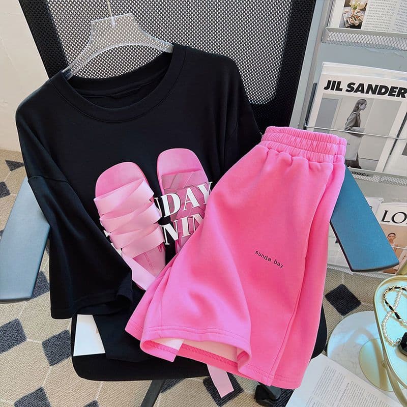 Casual Fashion Set for Women, Summer 2025 New Stylish Anti-Aging Design Niche Petite Sport Shorts Two-Piece Set