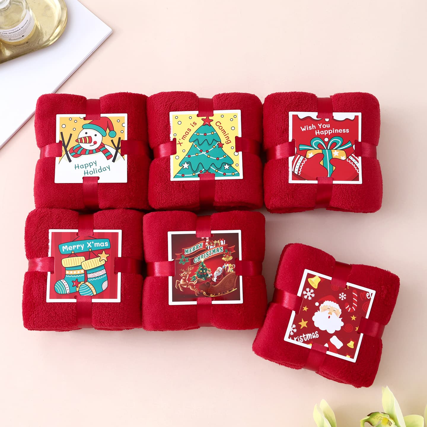 Christmas Towel Gift Box with Creative Towel, Holiday Gifts, Christmas Square Card Support Cross-Border Labeling and Drop Shipping