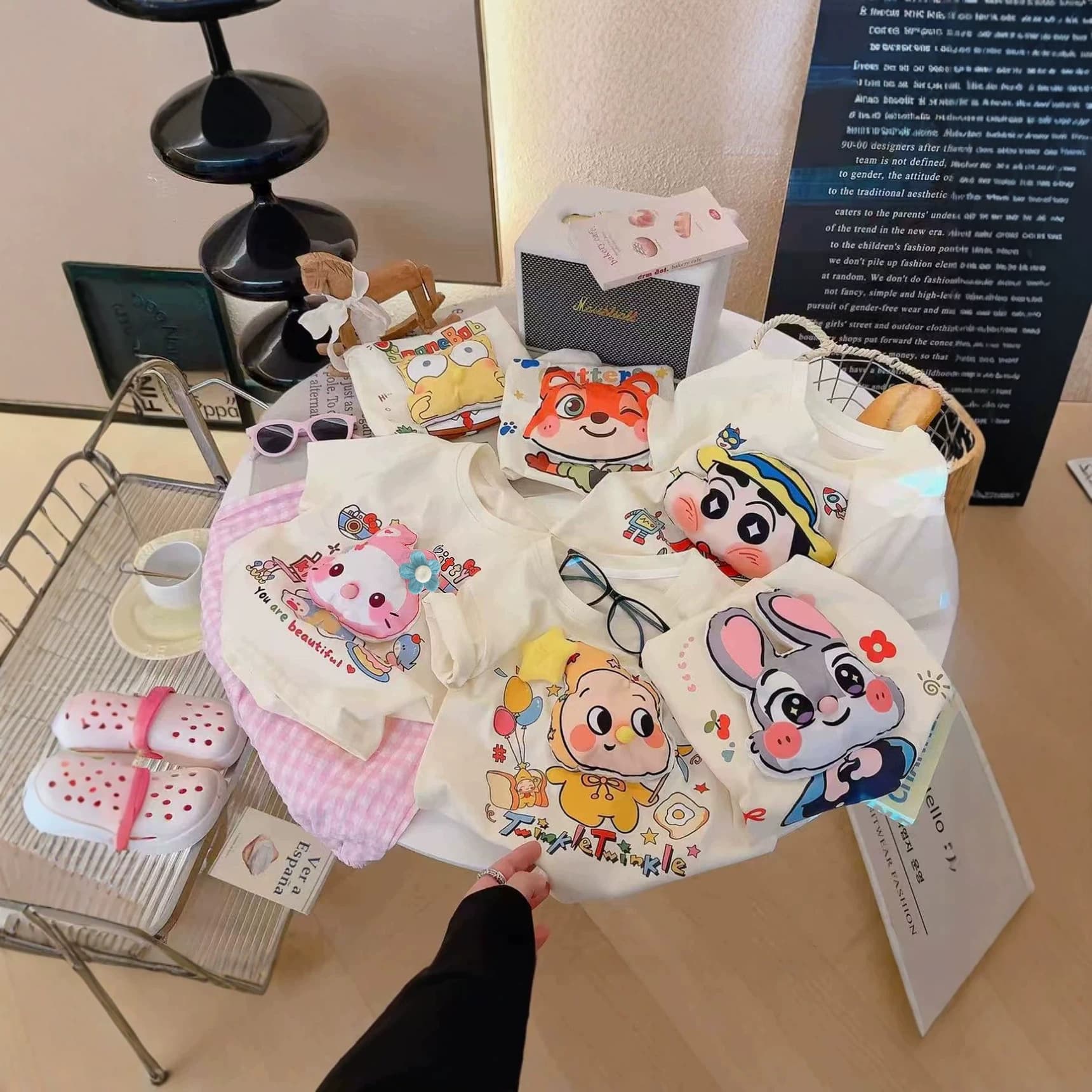 Children's short-sleeved 2026 summer new cartoon three-dimensional patch T-shirt for boys and girls Korean version baby trendy children's short-sleeved