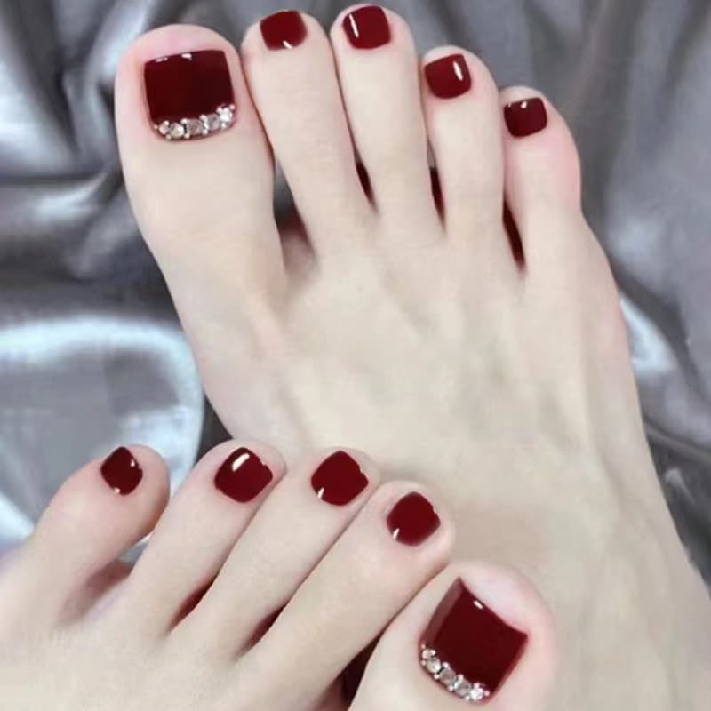 Press-on Nail Tips Wine Red Toenails Solid Color Removable Nail Art with Rhinestones 24 Pieces