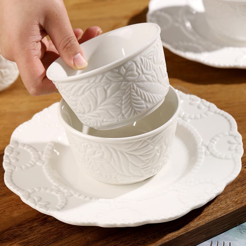 Creative French Pure White Vintage Embossed Ceramic Bowl for Home Baroque Series Tableware