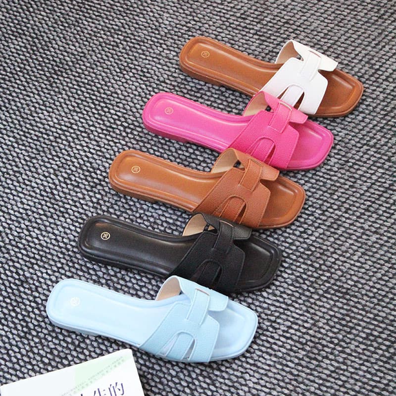 Hot selling Ladies slippersGuyana ladies fashionable flat soft bottom beach slippers