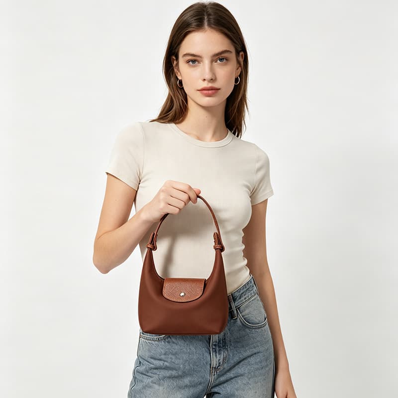 Waterproof Nylon Lunch Bag for Women Small Lightweight Crossbody Shoulder Bag Commute Handheld Lunch Bag Flip Cover Dumpling Bag