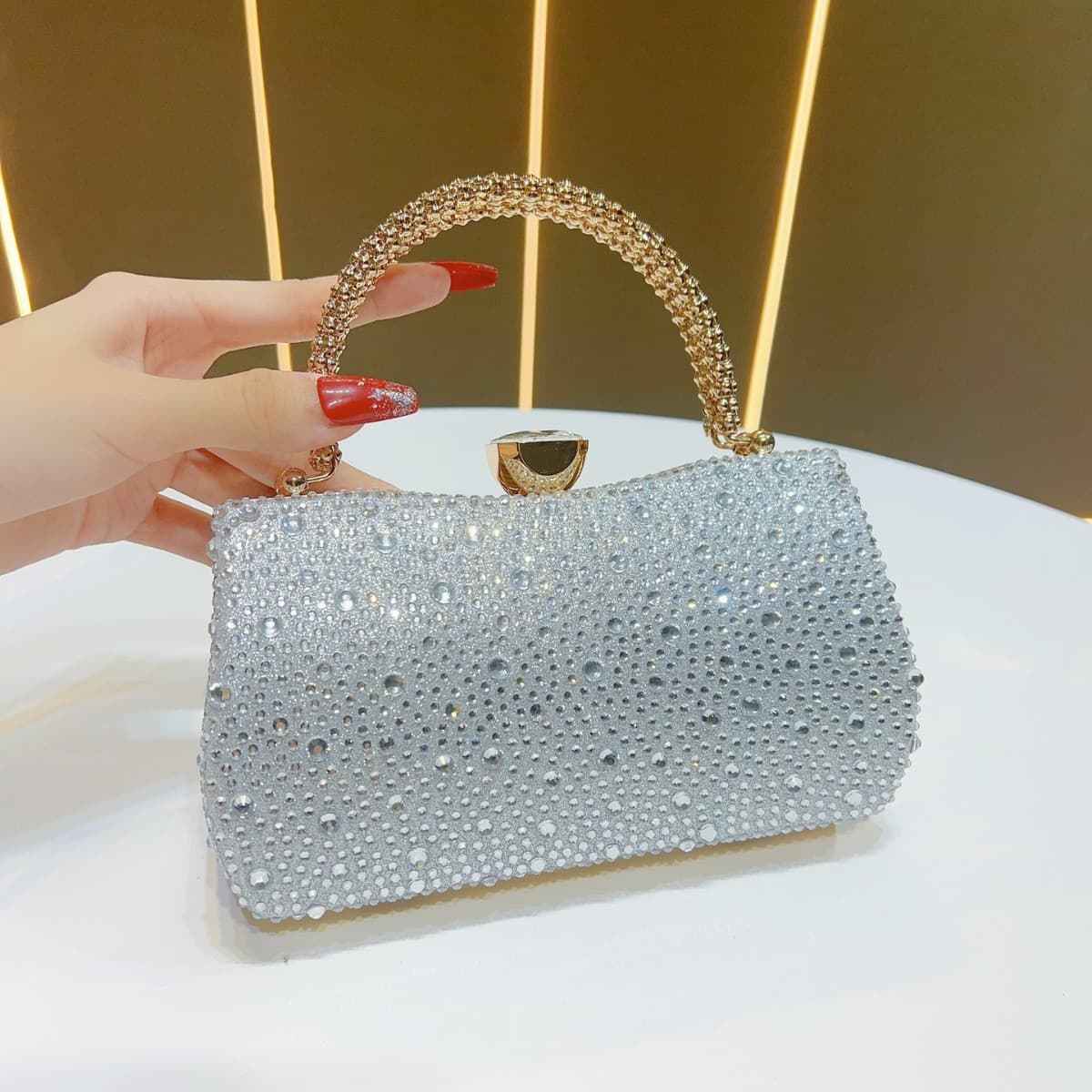 New Style Light Luxury Diamond-encrusted Evening Bag Flash Diamond High-class Banquet Evening Dress Clutch Bag Ladies Handbag Women Crossbody Bag