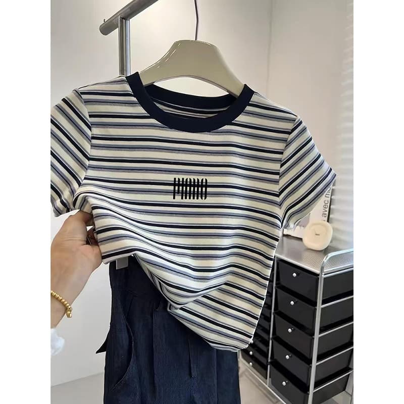 High-End Stylish Striped Short-Sleeve T-Shirt for Women, Unique and Chic Base Shirt Top for Spring/Summer 2026