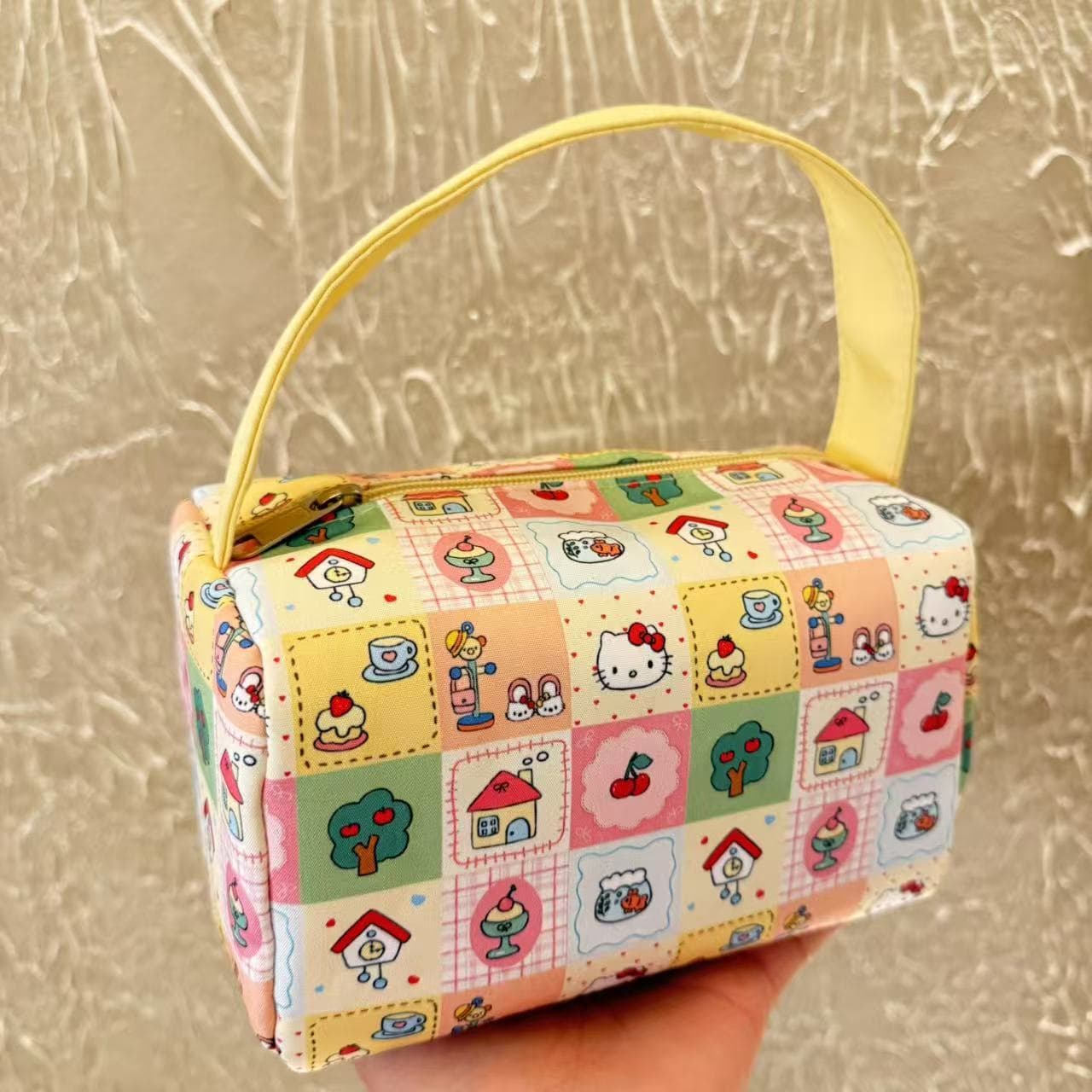 New Cartoon Portable Makeup Bag Toiletry Bag Travel Organizer Cute Gift Bag Handbag