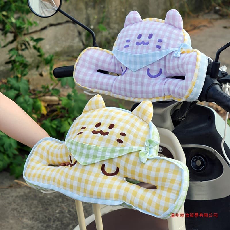 Cartoon electric vehicle anti-collision pad, front child seat protector, electric scooter baby anti-collision headrest
