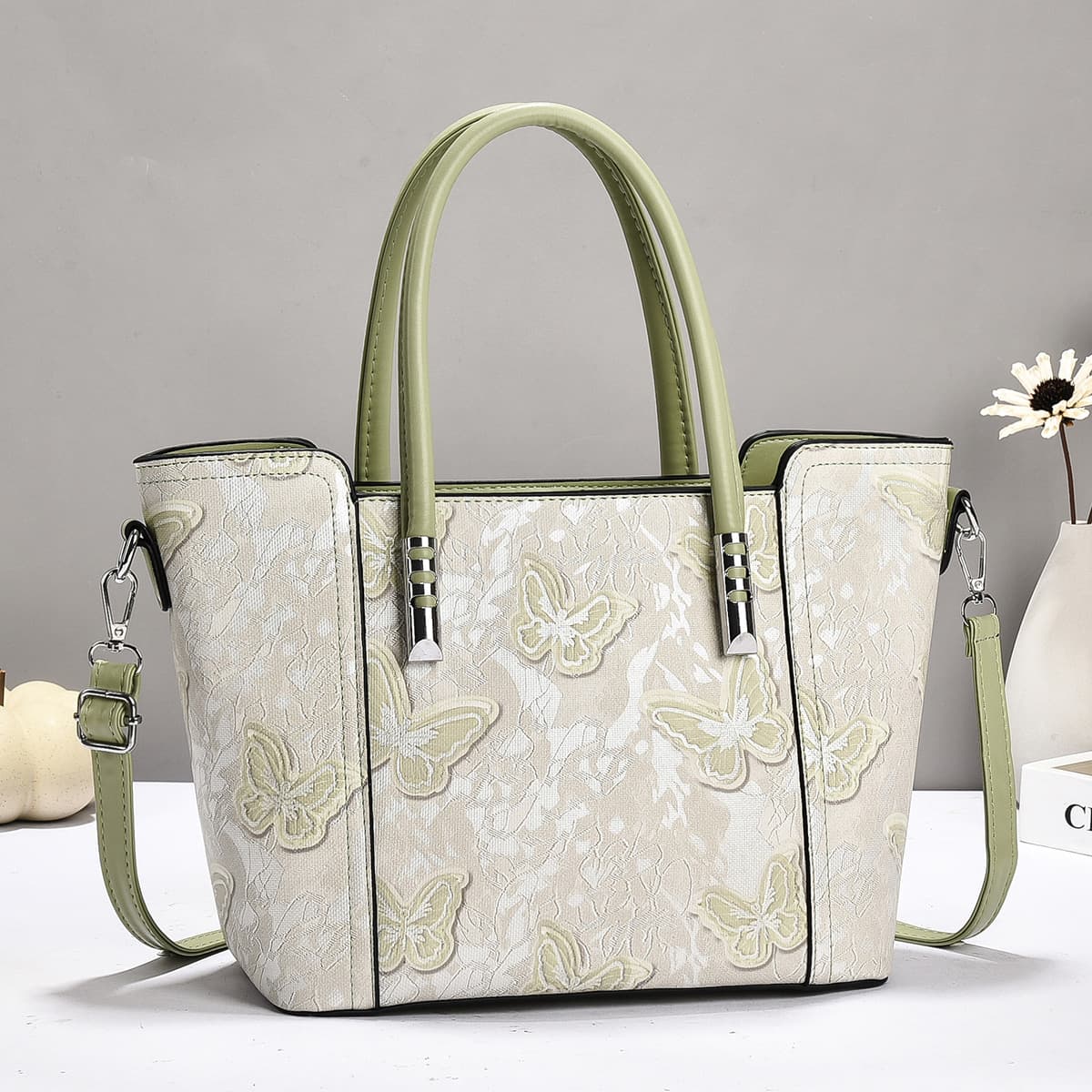 Niche Butterfly Tote Bag for Women 2026 New Style High-End Fashion Handbag Crossbody Bag New Large Capacity Handbag