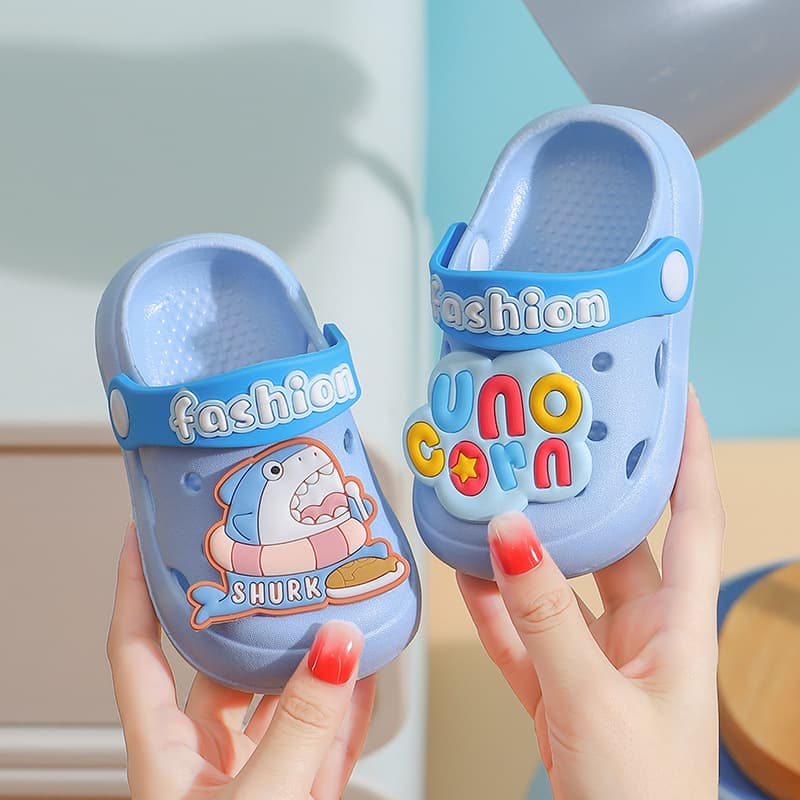 New Style Cartoon Hole Shoes for Boys, Baby Slippers for Indoor/Outdoor Wear, Soft-Sole Anti-Slip Unisex Children's Sandals