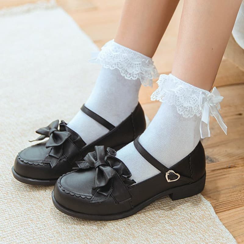Women's Japanese Lolita Short Socks White Lace Mid-Calf Socks Soft Girl Japanese Lolita Vintage Women's Socks