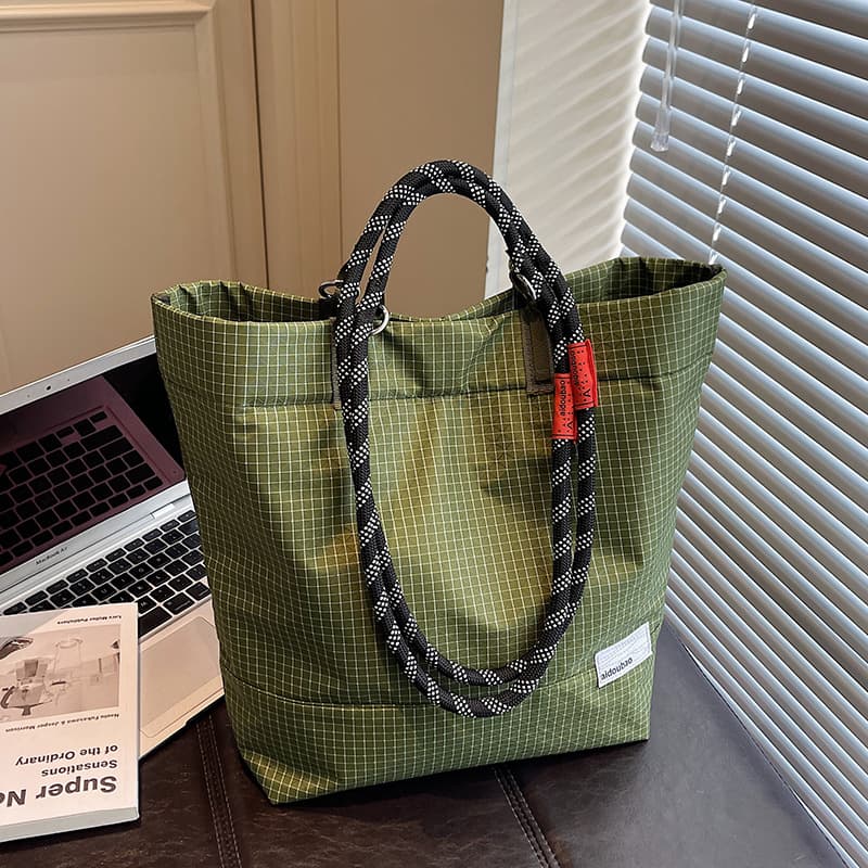 Large Capacity Nylon Tote Bag 2025 Fall New Fashion Single Shoulder Tote Handbag Casual Bag