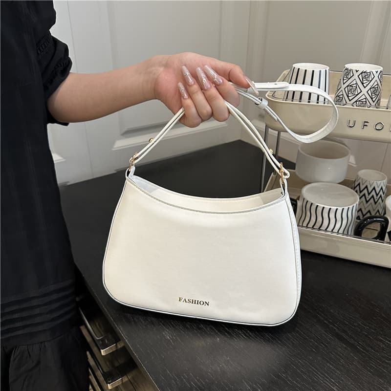 Niche Solid Color Underarm Bag Fashion Shoulder Bag Small Bag Women 2025 New Versatile Popular Crossbody Small Square Bag