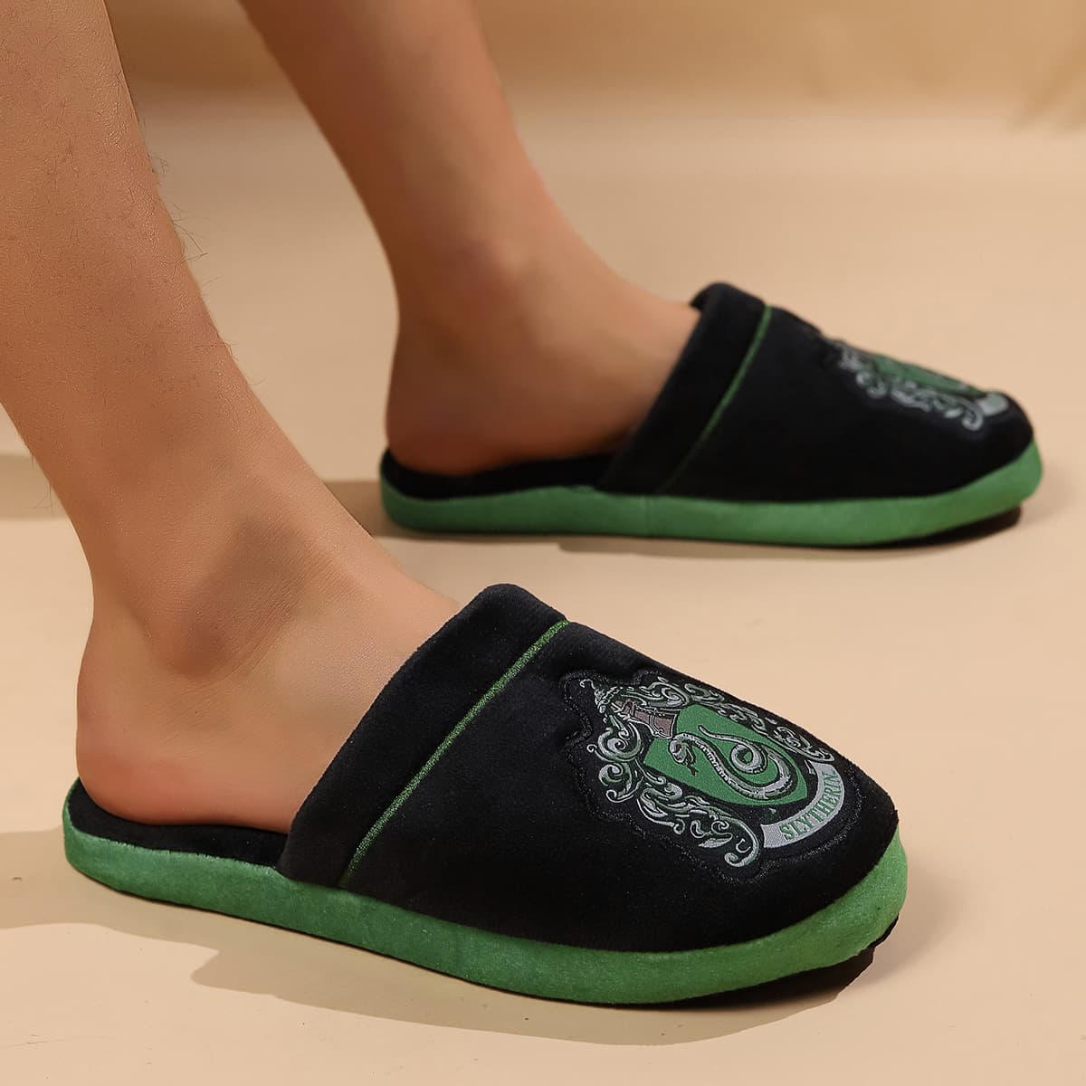Thickened Cross-Border E-commerce Amazon Cartoon Home Slippers for Men and Women, Indoor and Outdoor Warm Cotton Slippers, In Stock