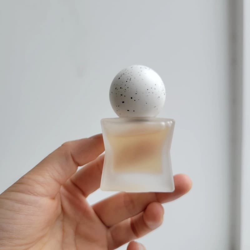 15ml Frosted Glass Perfume Bottle Empty Simple Seal Portable Travel Spray Refillable Bottle Press Type