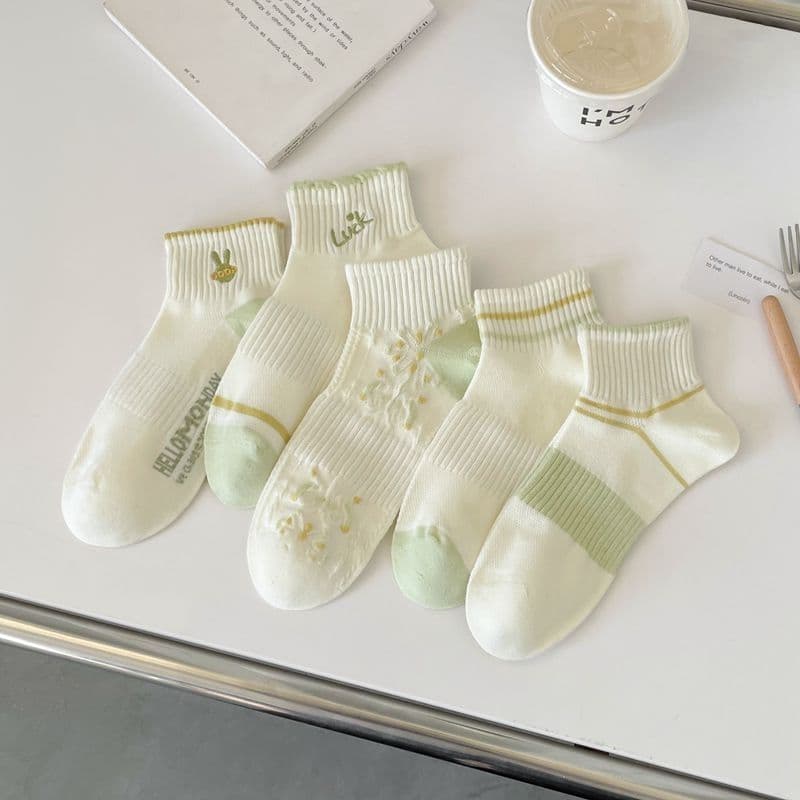 Fresh and Simple Women's Short Socks, Breathable Cotton Socks for Spring and Summer, Cute Letter Mesh Ankle Socks, Thin Casual Socks, Lucky Rabbit Design