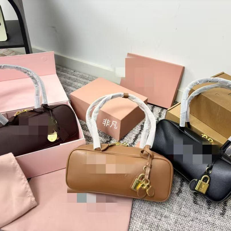 High version MIU MIU original leather bowling bag, genuine leather baguette shoulder handbag, sheepskin document tote bag