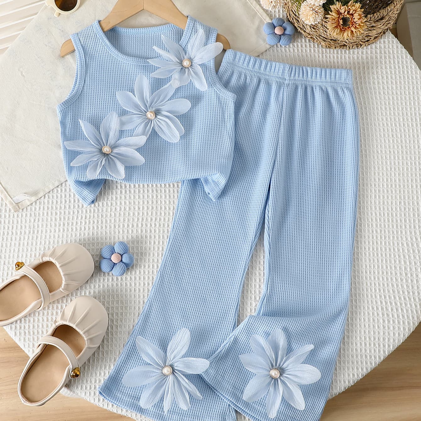 2026 New Girls' Set Sleeveless Floral Top Flared Pants Blue Comfortable Two-Piece Korean Style Set