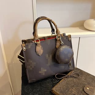 2026 New Crossbody Tote Bag Vintage Floral Shoulder Bag for Women, European and American Style, Large Capacity, Versatile Handbag Trend