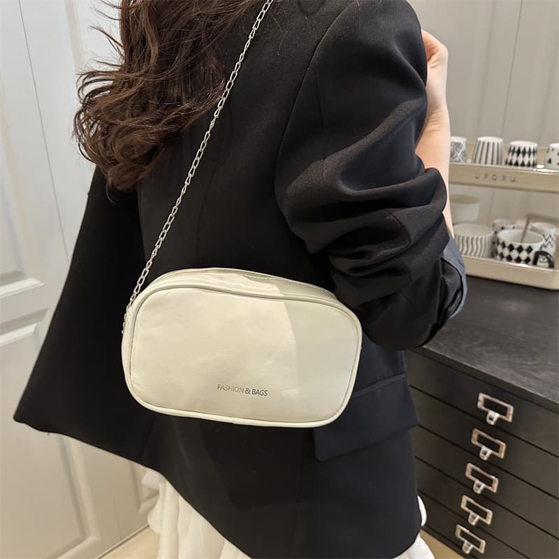 Summer New Elegant Chain Women's One-Shoulder Crossbody Small Square Bag Fashionable Solid Color New Large Capacity Portable 2025