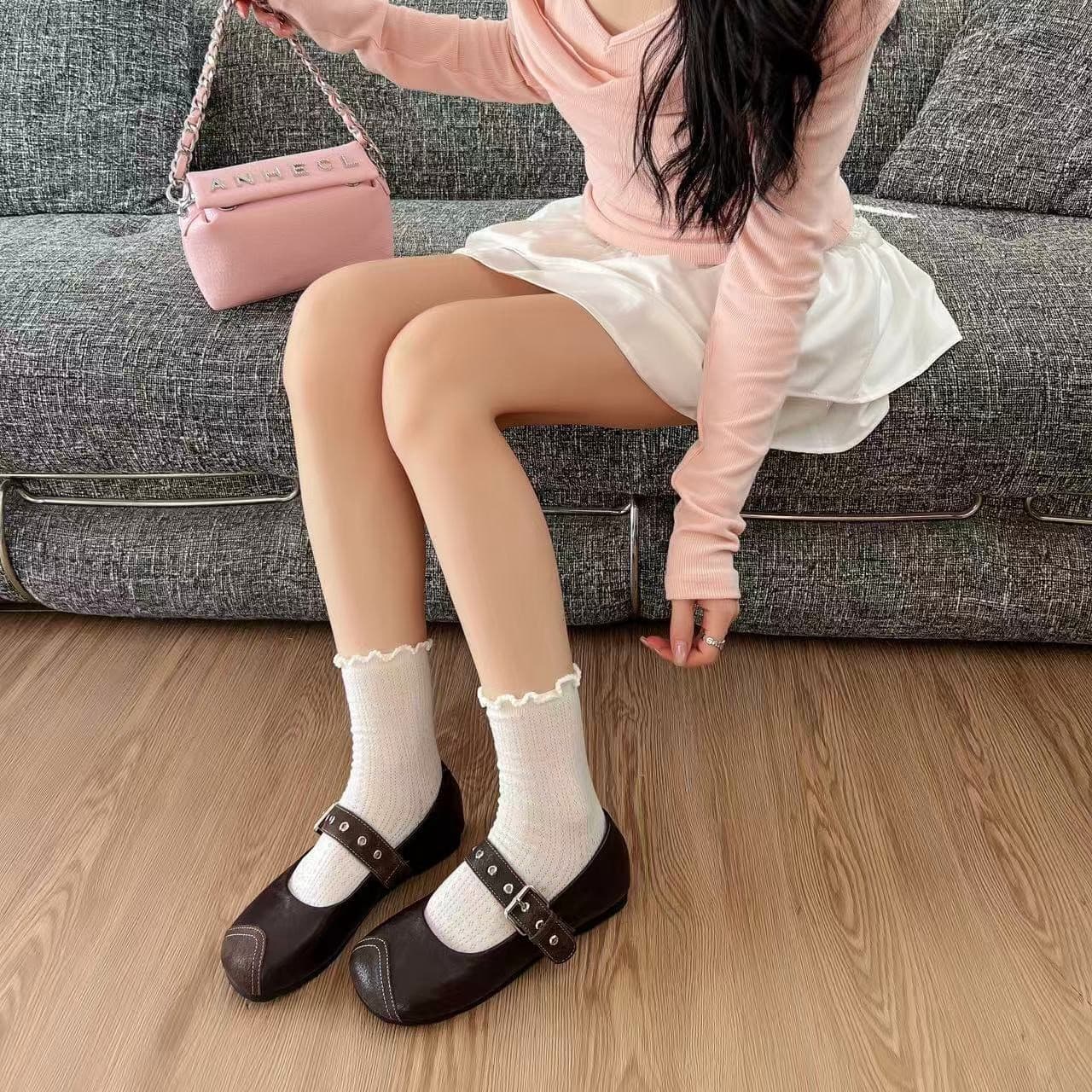 Vintage Square-Toe Mary Jane Shoes for Women 2026 Spring/Autumn New Style Elegant Single-Strap Low-Heel Shoes