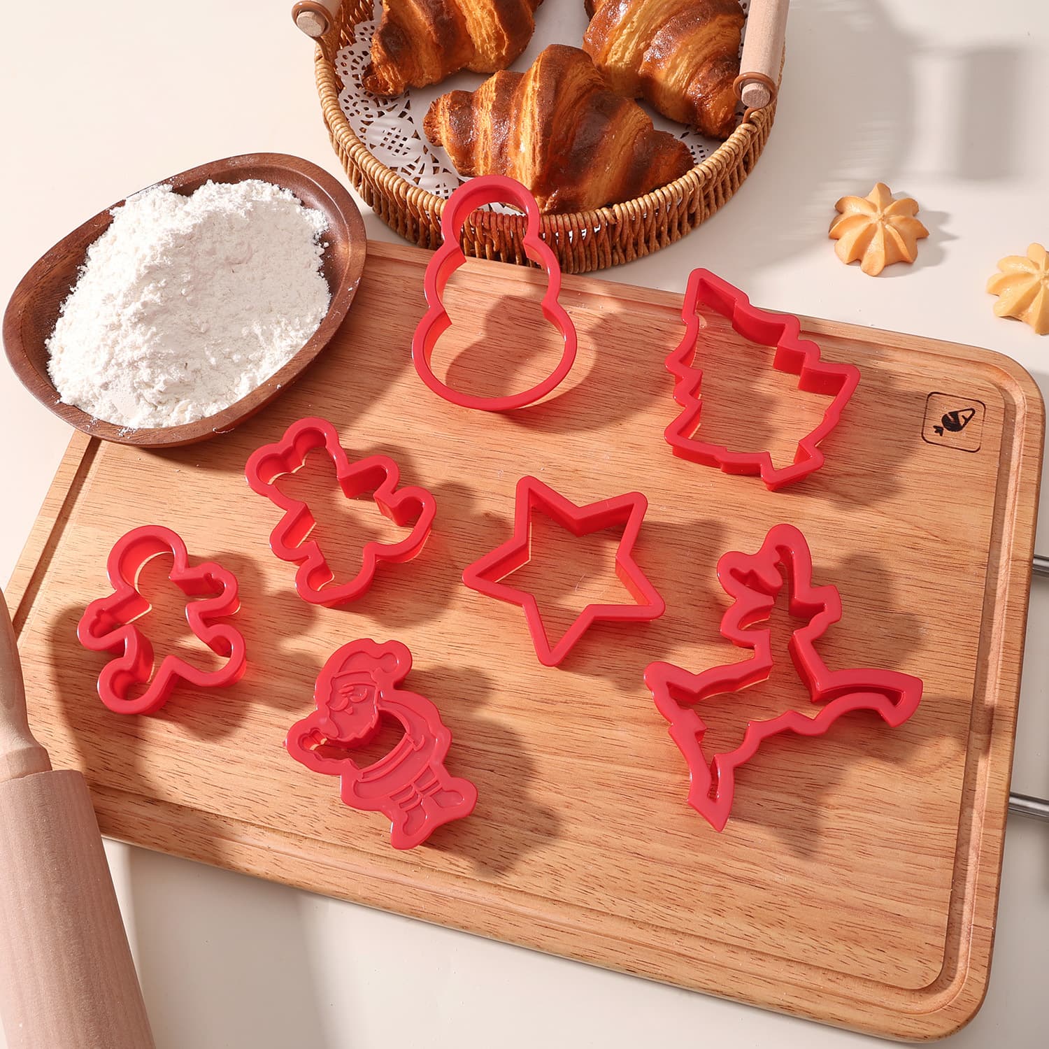 New Christmas Plastic Cookie Cutter Cake Stamp Mold Fondant Baking Tool DIY Baking Gadget