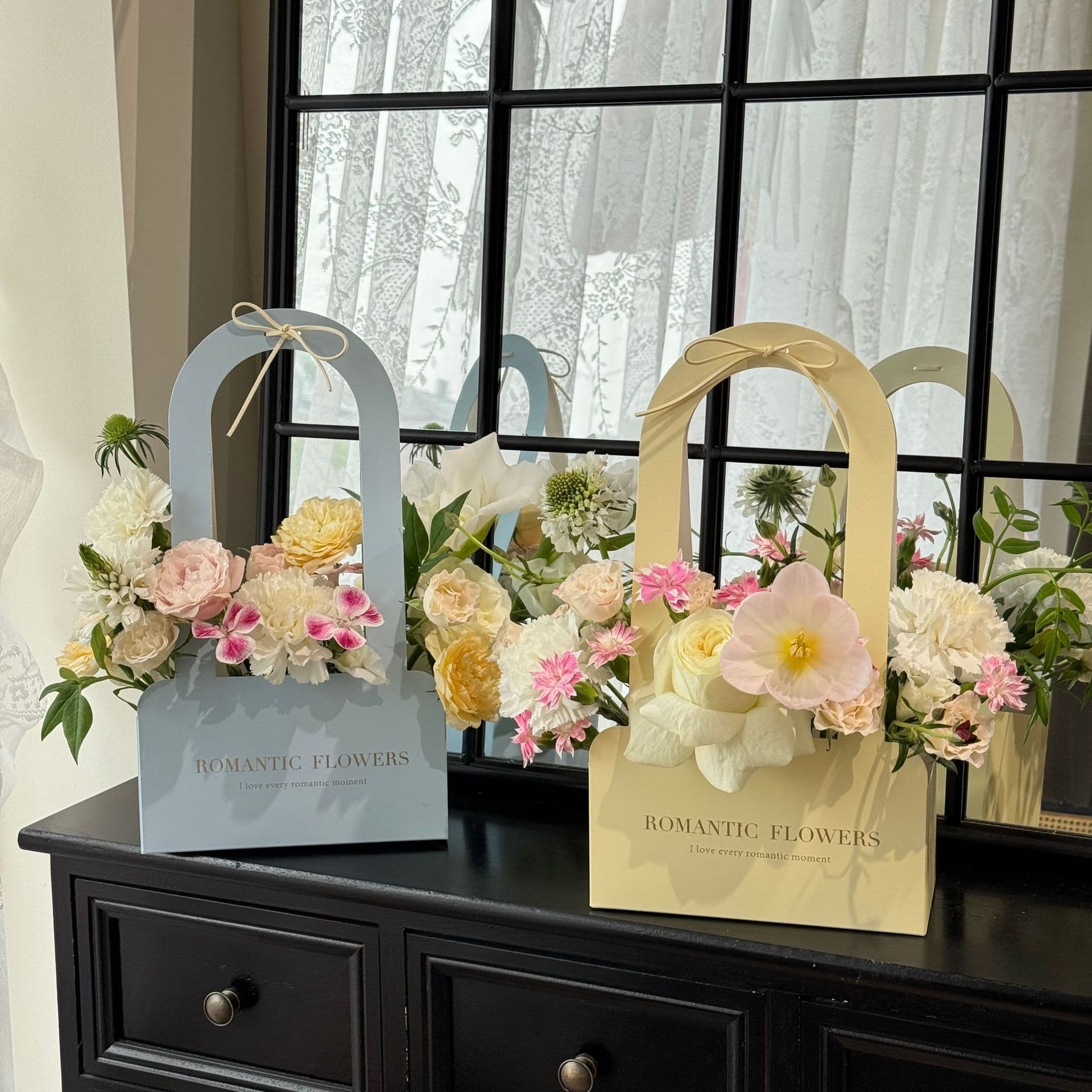 Teacher's Day Handheld Flower Box, Valentine's Day Flower Box, Floral Packaging Materials, DIY Flower Arrangement Basket, Paper Fresh Flower Handbag