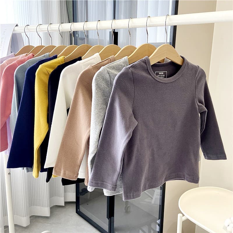 Children's solid color bottoming shirt tops for boys and girls long-sleeved T-shirts spring and autumn baby pure cotton autumn clothes single piece with white and black inner