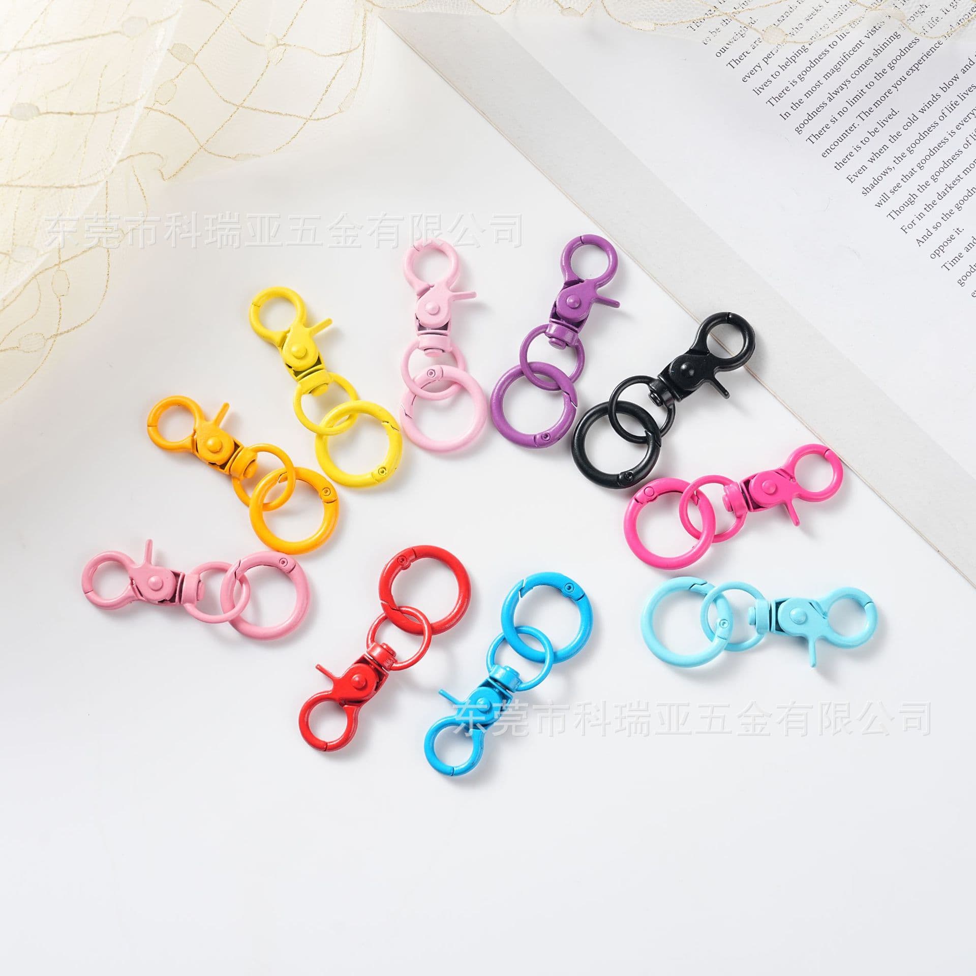 DIY jewelry accessories, painted dog buckle spring buckle, color spray-painted key chain accessories, luggage pendant jewelry buckle
