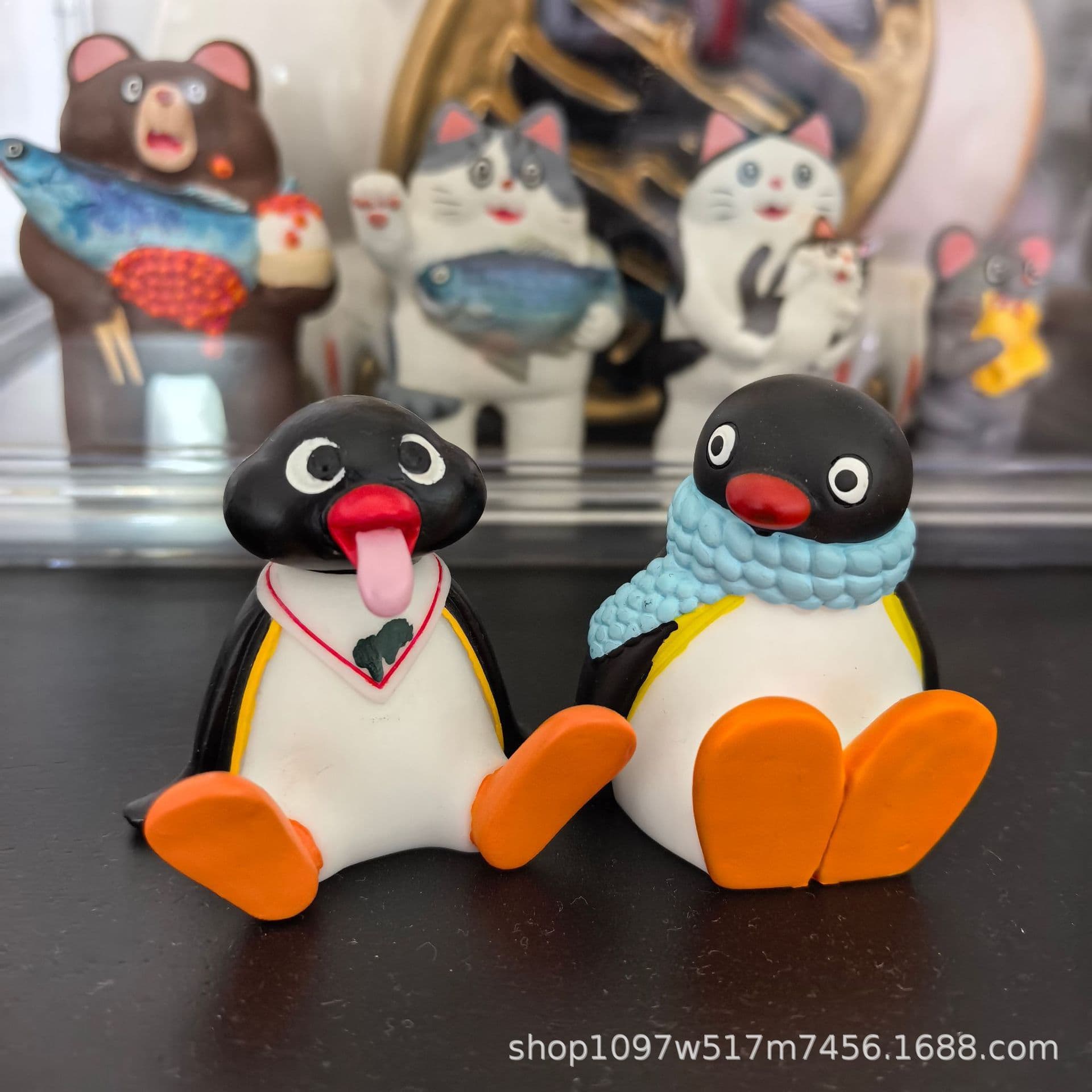 Xiaohongshu Creative Cartoon Penguin Figurine Funny Tongue-Out Penguin Doll Car Desktop Decoration Resin