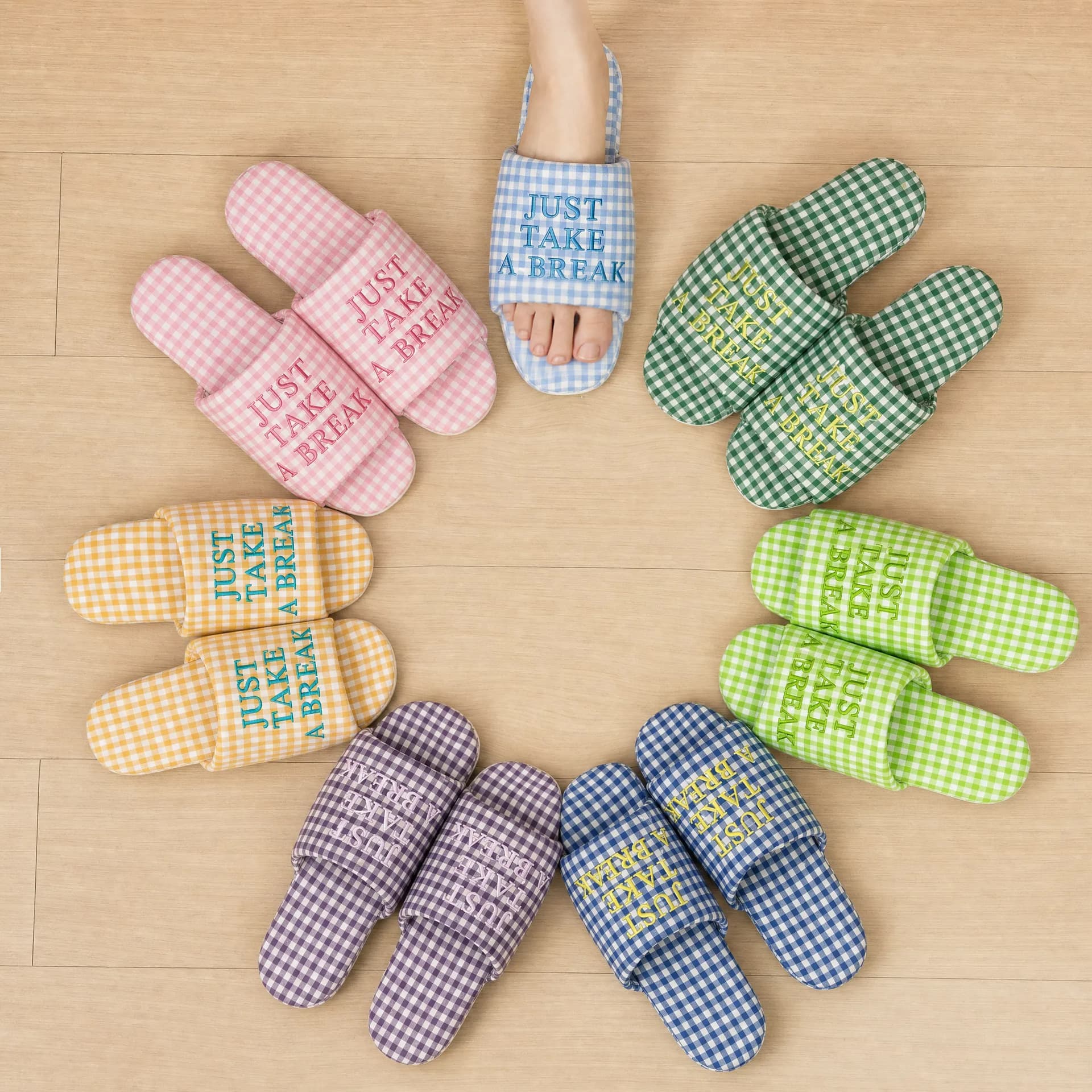 In Stock 2026 New Retro Plaid Cotton Linen Slippers Quiet Soft Sole Four Seasons Wood Floor Guest Home Daily Use