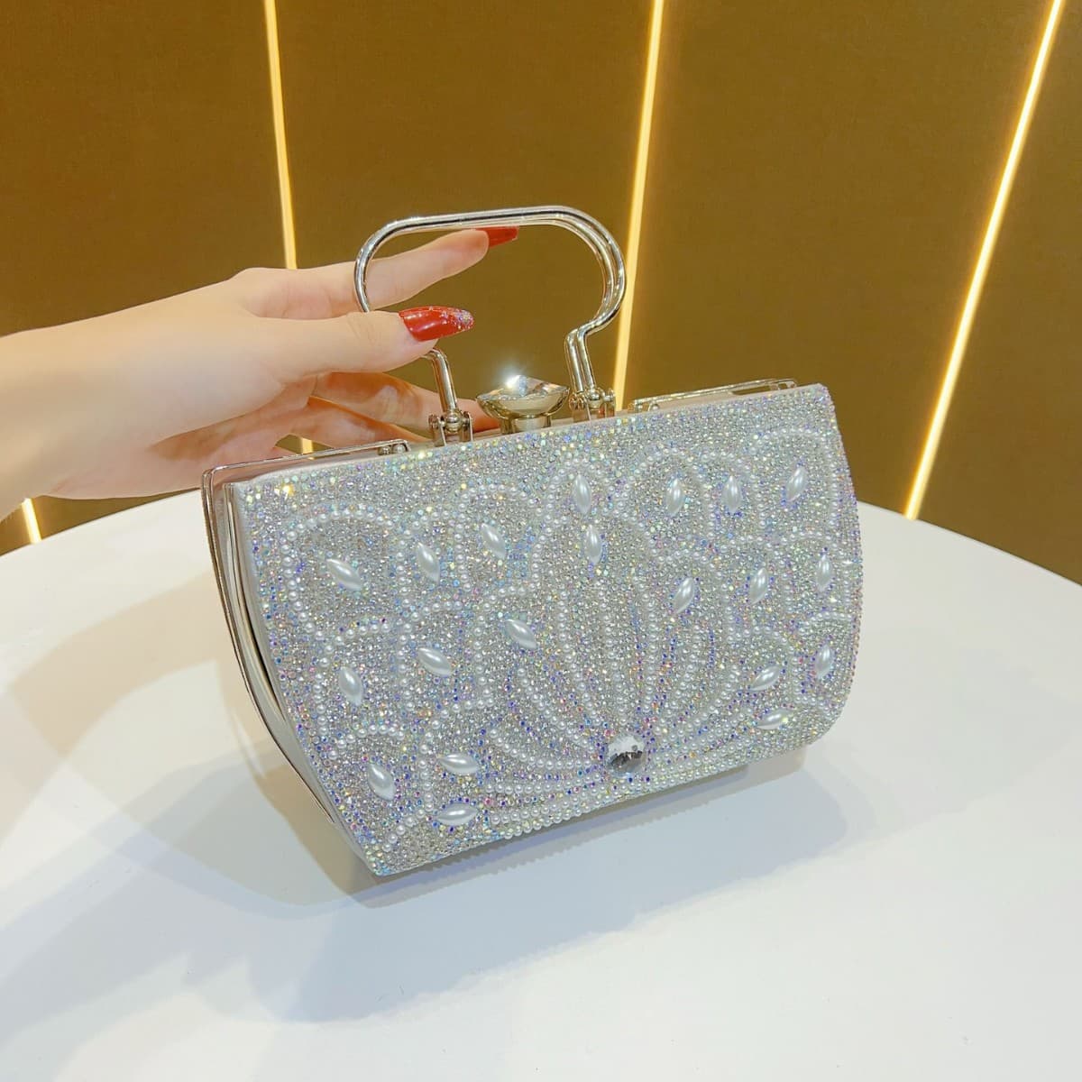 Luxury Handbag Dinner Bag Evening Bag Shiny Features Perfect for All Occasions