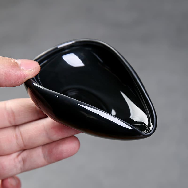 Dehua Black Porcelain Tea Lotus Wholesale from Manufacturer, Black Tea Lotus, Tea Spoon, Tea Measure, Tea Distributor, Tea Ceremony Parts with Logo