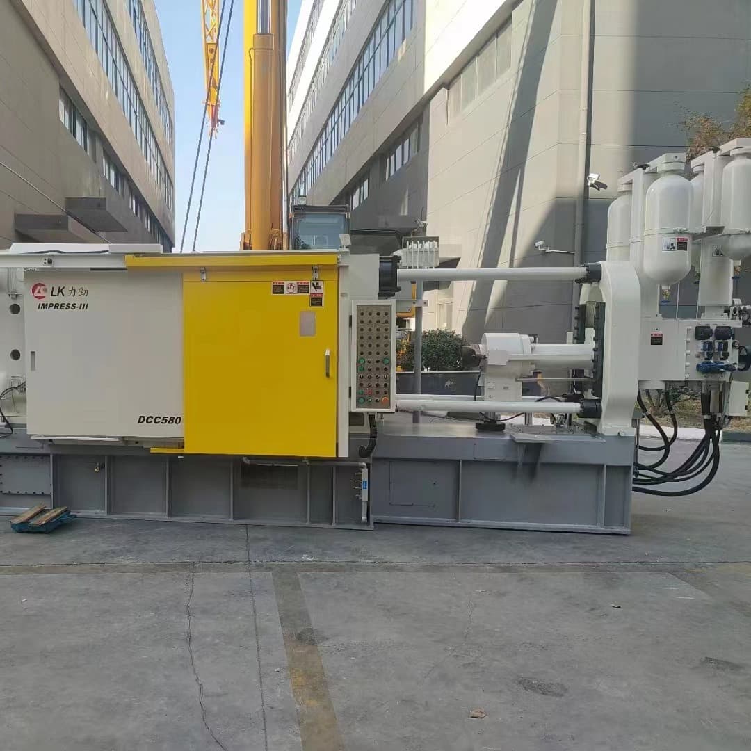 Used cold chamber die casting machine for sale: LK, Yizumi, Haitian aluminum alloy, zinc alloy hot chamber and cold chamber die casting machines