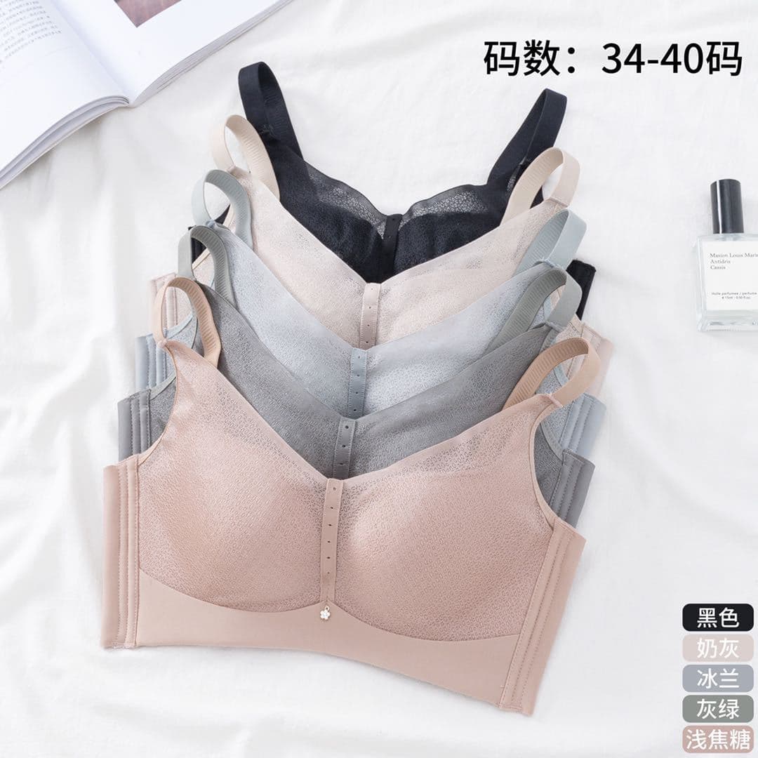 Breathable underwear for women with large breasts showing small size, large size anti-sagging, breast reduction, traceless bra