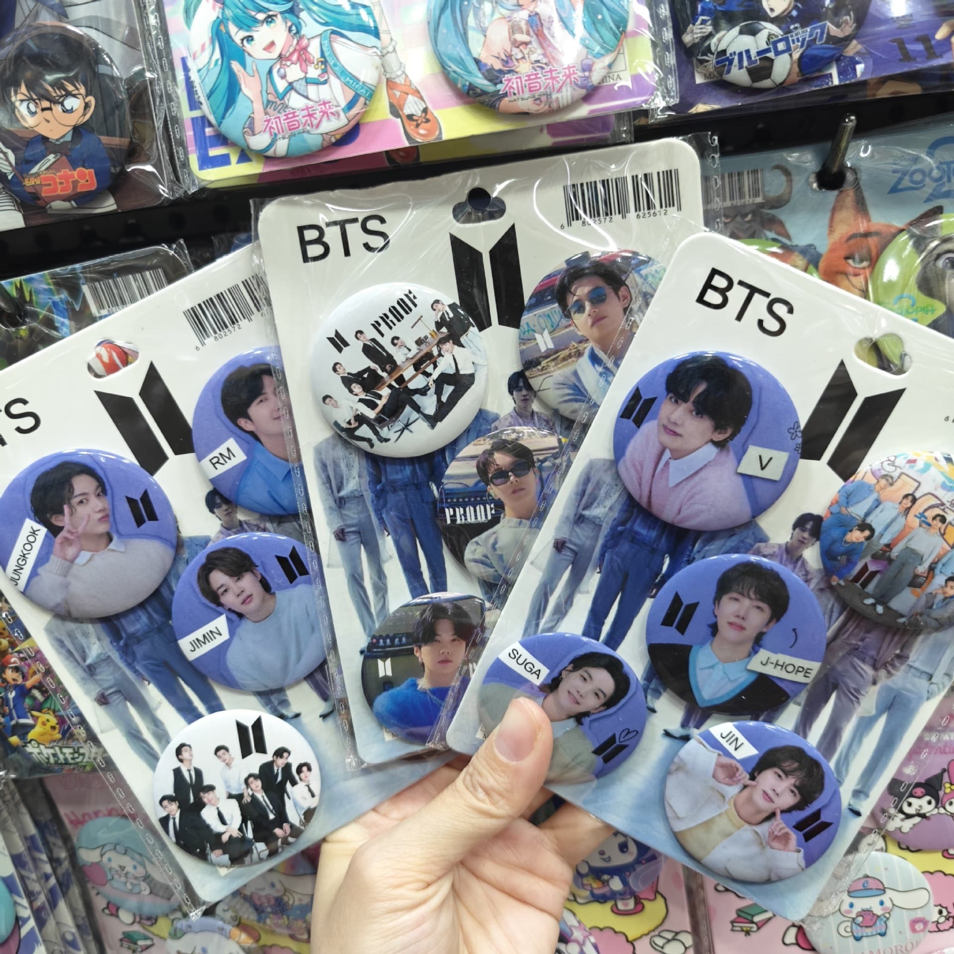 New Export Style Korean BTS Badge Pin Japanese Anime Cartoon Badge Pin Brooch