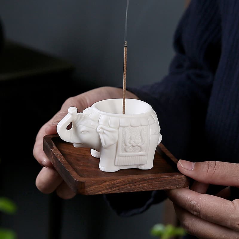 Creative white porcelain small incense burner incense insert household ceramic incense holder incense holder mini incense channel indoor aromatherapy stove desktop decoration