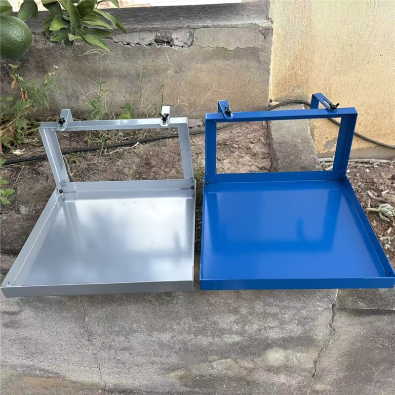 Thickened foldable weighing shelf with small platform, attachable to tricycles/cars for electronic scale display, stall-ready