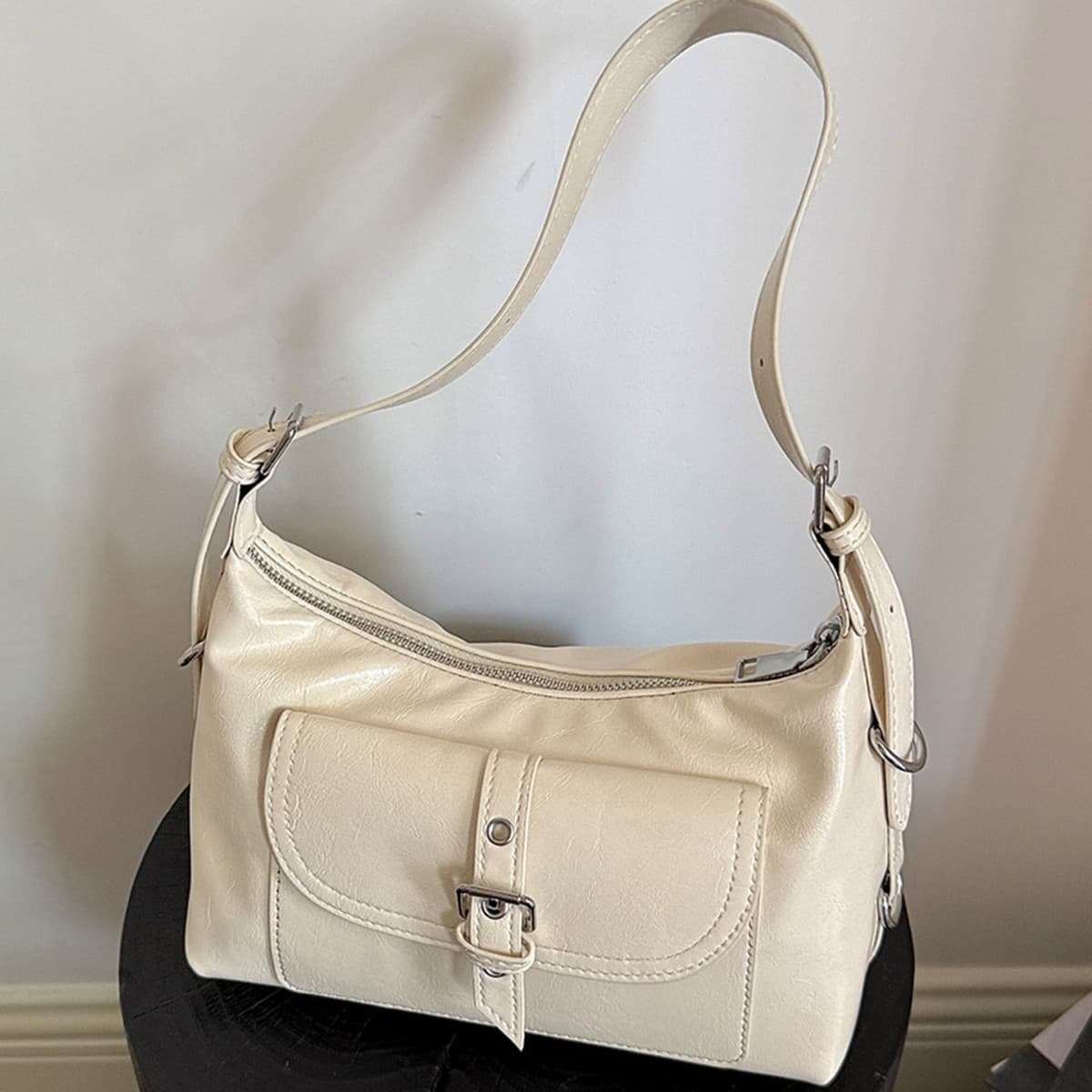 Korean version of trendy retro armpit bag 2026 new small bag for work and commuting shoulder bag temperament portable crossbody bag
