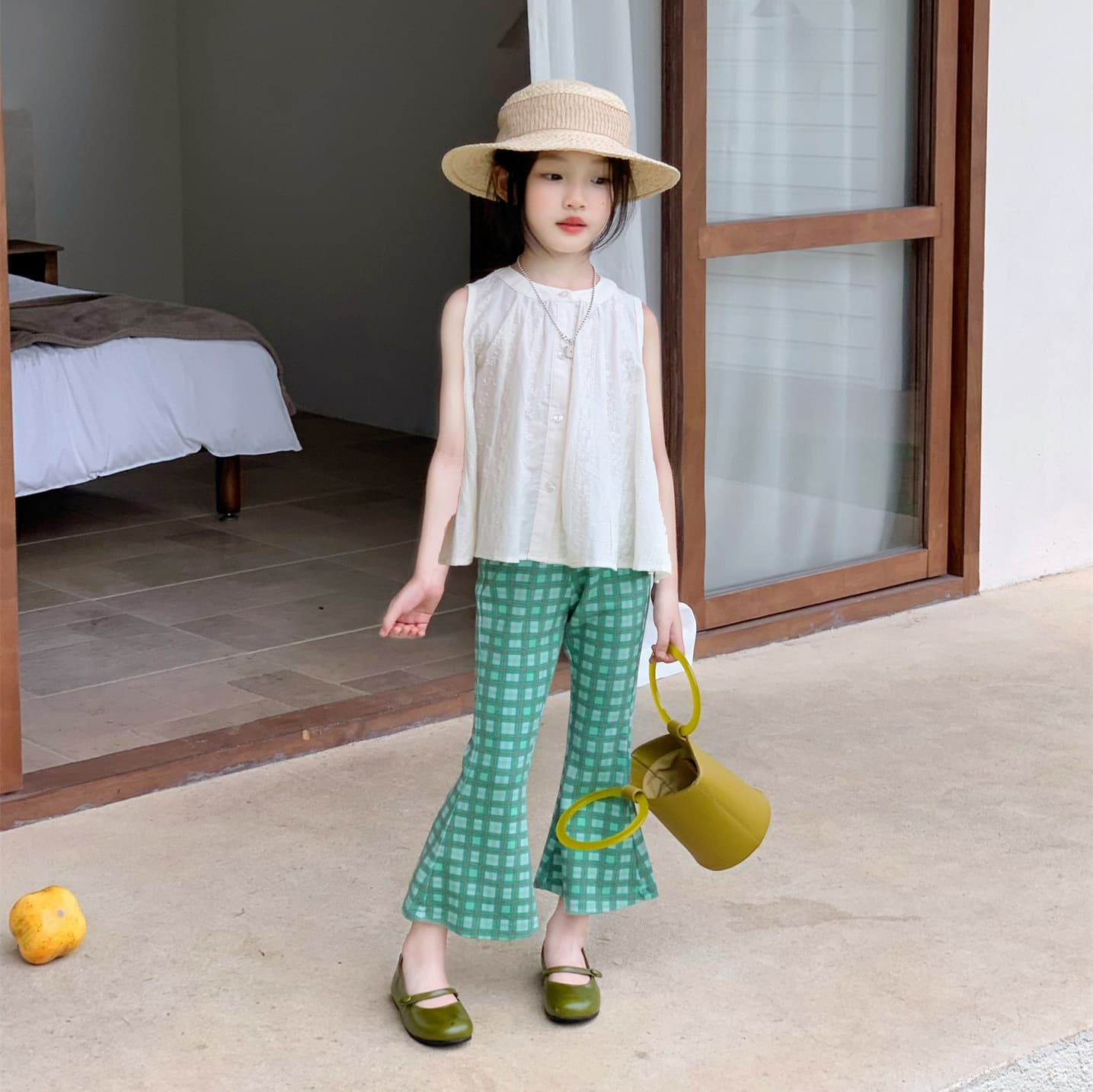 2026 new summer girls' lace sleeveless babydoll + green checkered bell pants 9-point pants