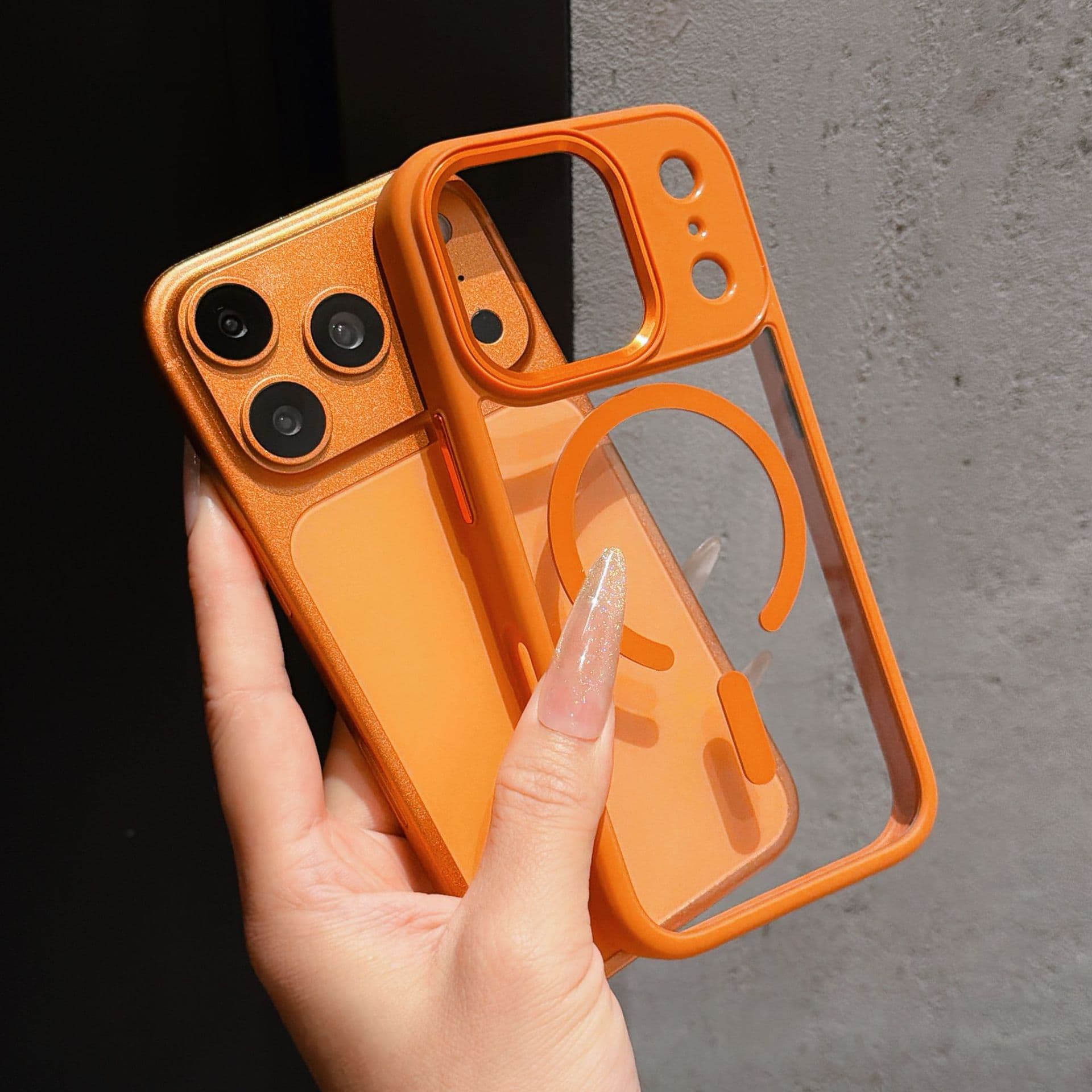 Suitable for iPhone 18 Pro Max Phone Case Golden Shield Eagle Eye Transparent Magnetic Apple 17 Anti-Fall Protective Cover New Model