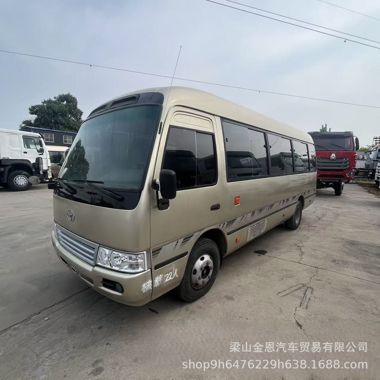 Export Used Toyota Coaster 23 Seats Minibus 14 Seats Small Luxury Minibus Corporate Shuttle